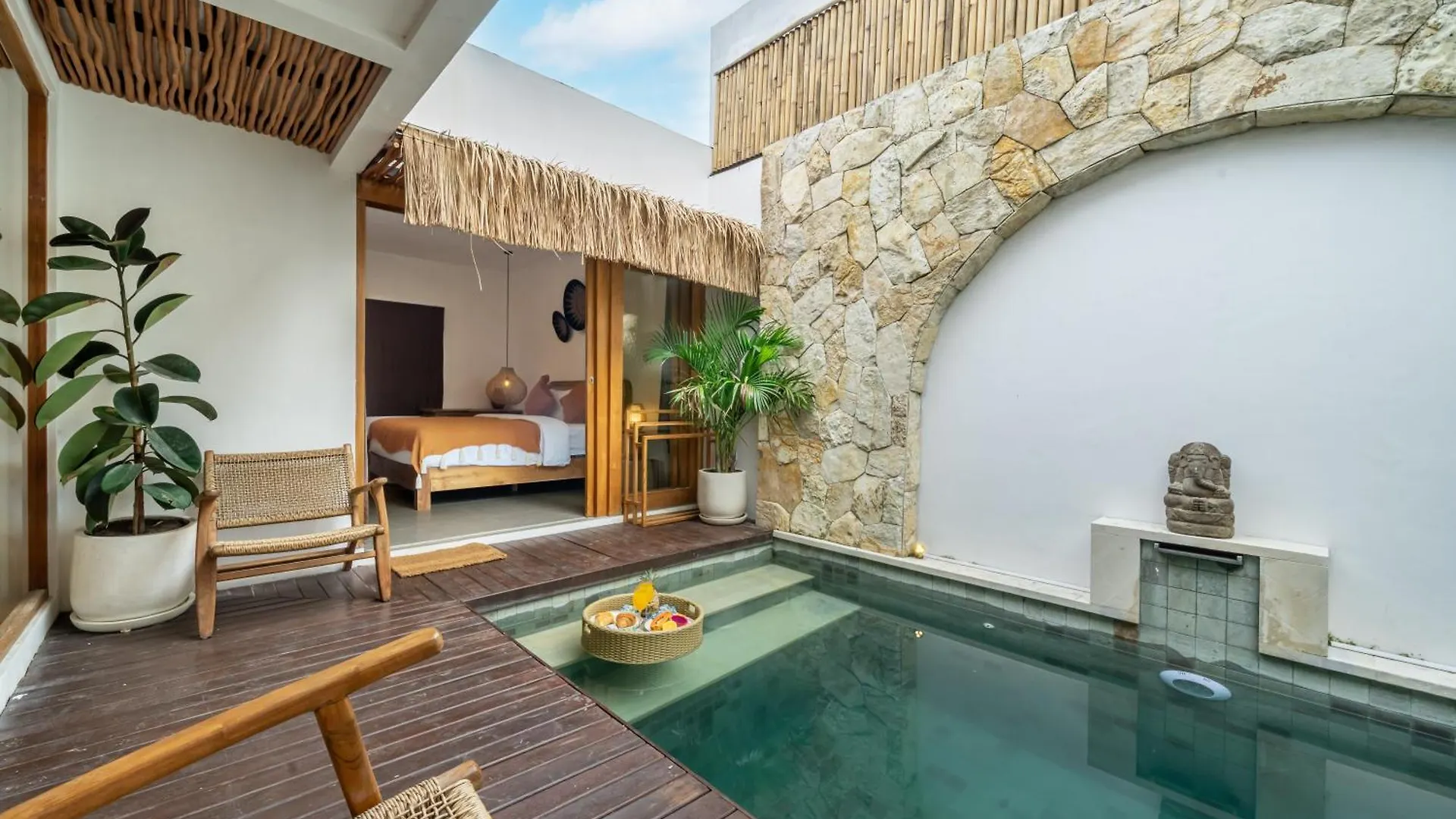 Exquisite 3-Bedroom Villa In Seminyak With Private Rooftop Oasis Kerobokan  0*, Kerobokan (Bali)